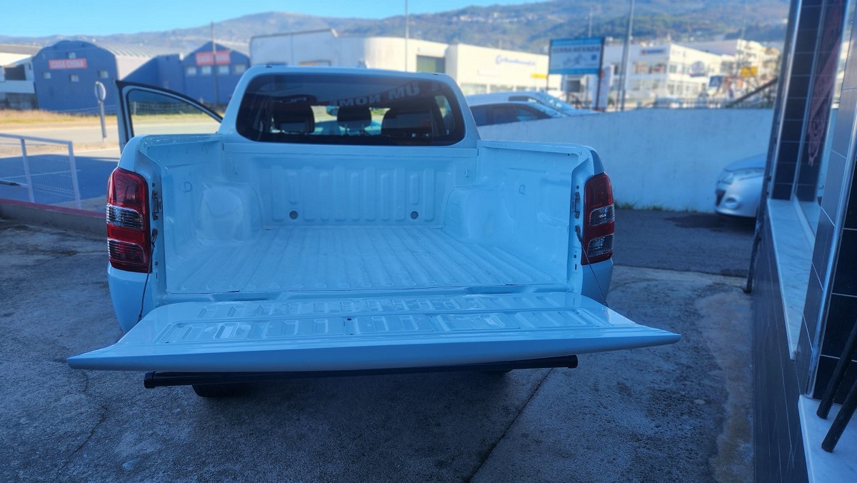 Mitsubishi L200 2.4 DI-D   4X2