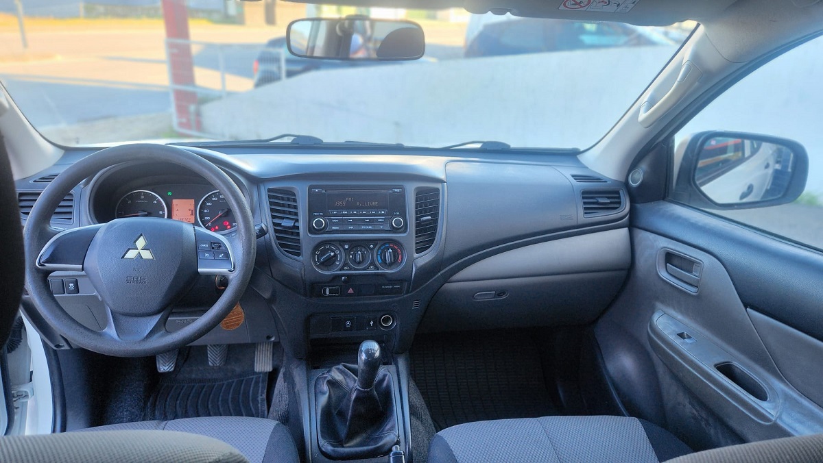 Mitsubishi L200 2.4 DI-D   4X2