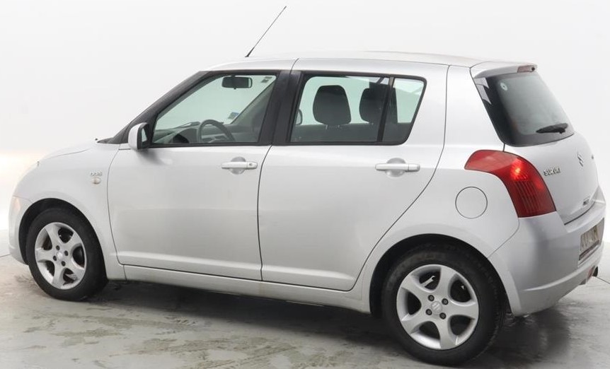 SUZUKI Swift Diesel 1.3 DDiS GLX