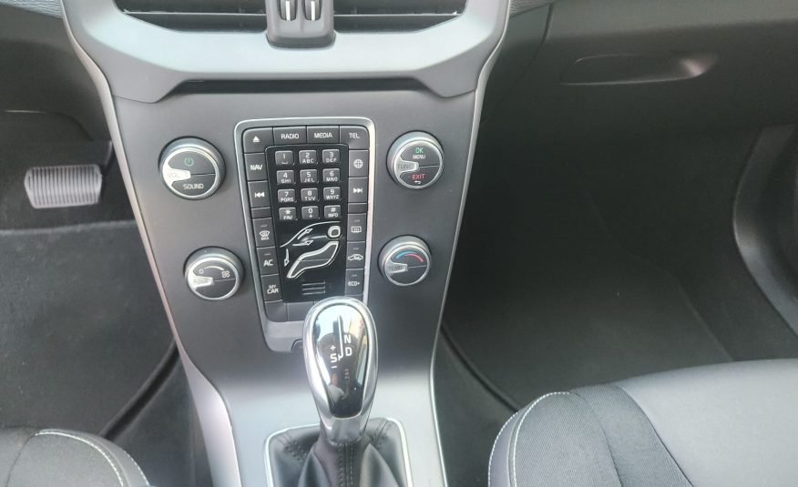 Volvo V40 2.0 D2 Momentum Geartronic