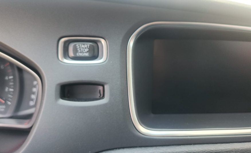 Volvo V40 2.0 D2 Momentum Geartronic