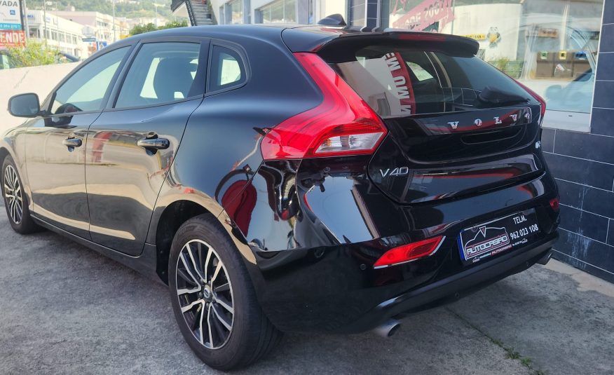 Volvo V40 2.0 D2 Momentum Geartronic