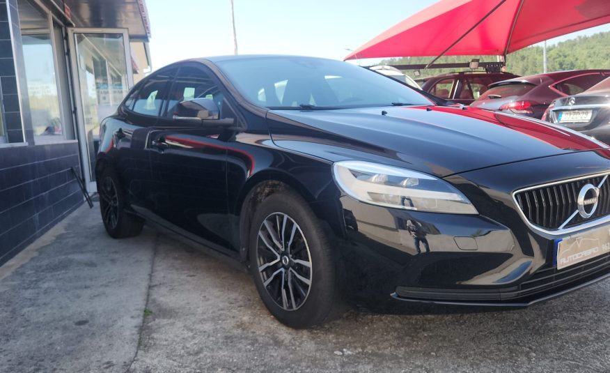 Volvo V40 2.0 D2 Momentum Geartronic