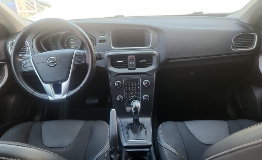 Volvo V40 2.0 D2 Momentum Geartronic