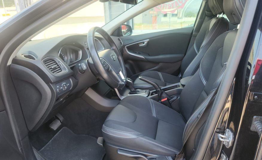 Volvo V40 2.0 D2 Momentum Geartronic