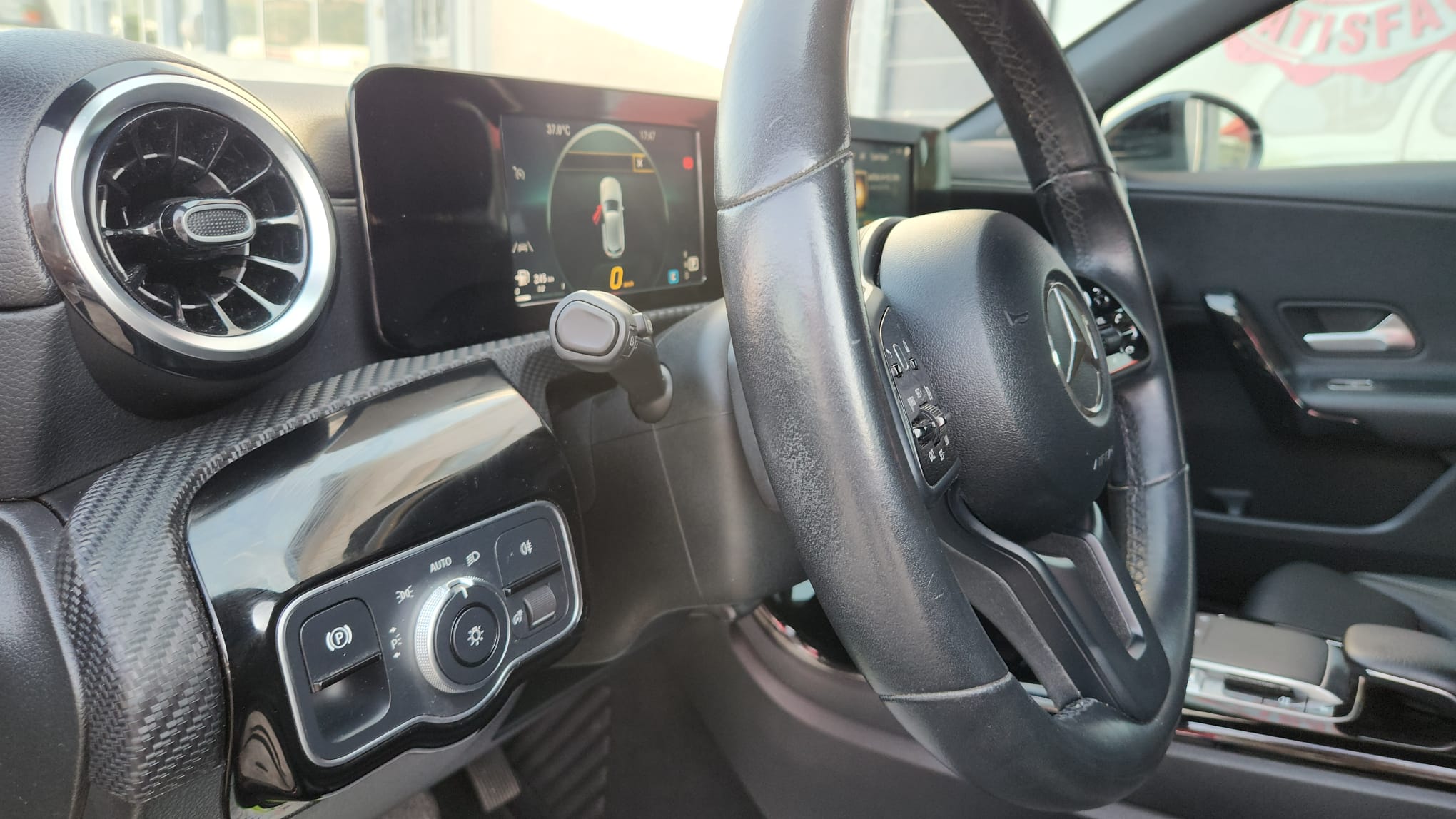 MERCEDES-BENZ Classe A Diesel 180 d Style Plus Aut