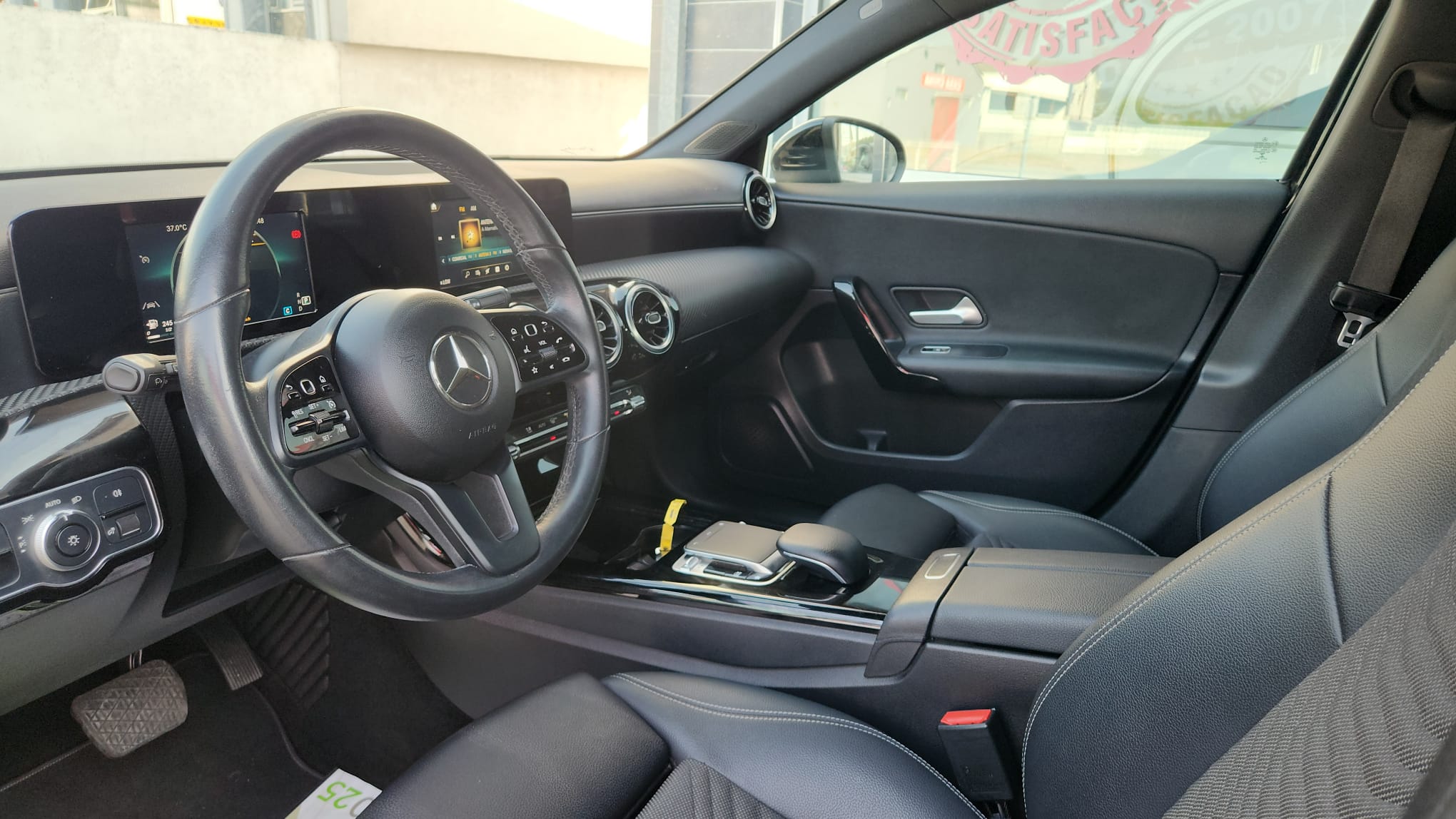 MERCEDES-BENZ Classe A Diesel 180 d Style Plus Aut