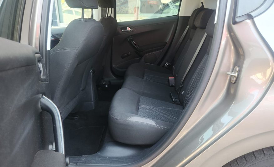 Peugeot 208 1.2 VTI ACTIVE