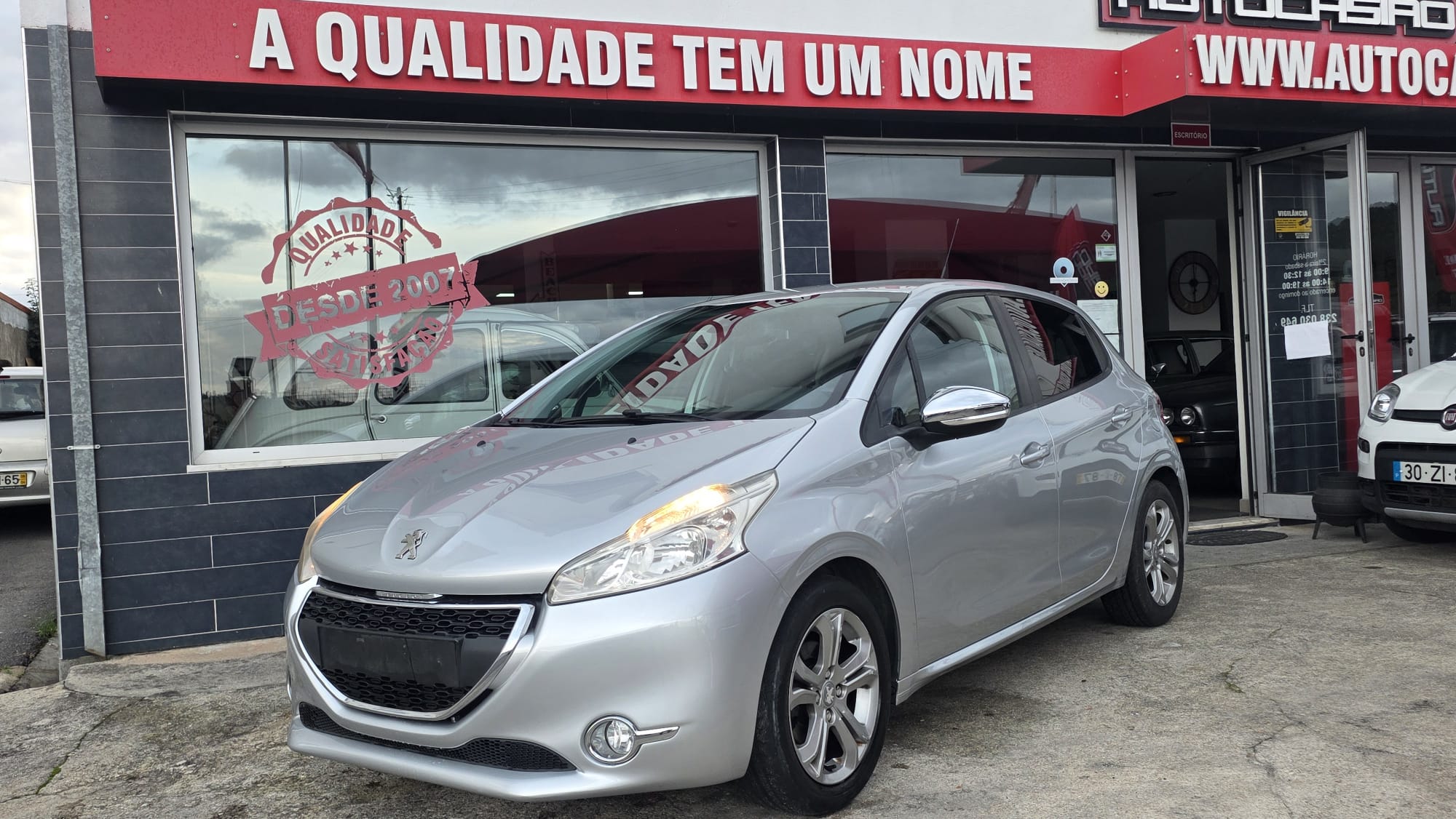 PEUGEOT 208  1.2 PURE TECH