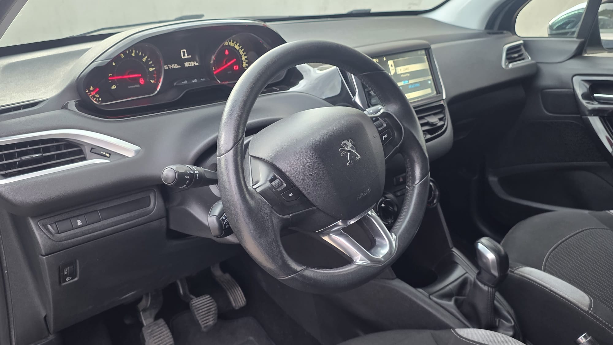 PEUGEOT 208  1.2 PURE TECH