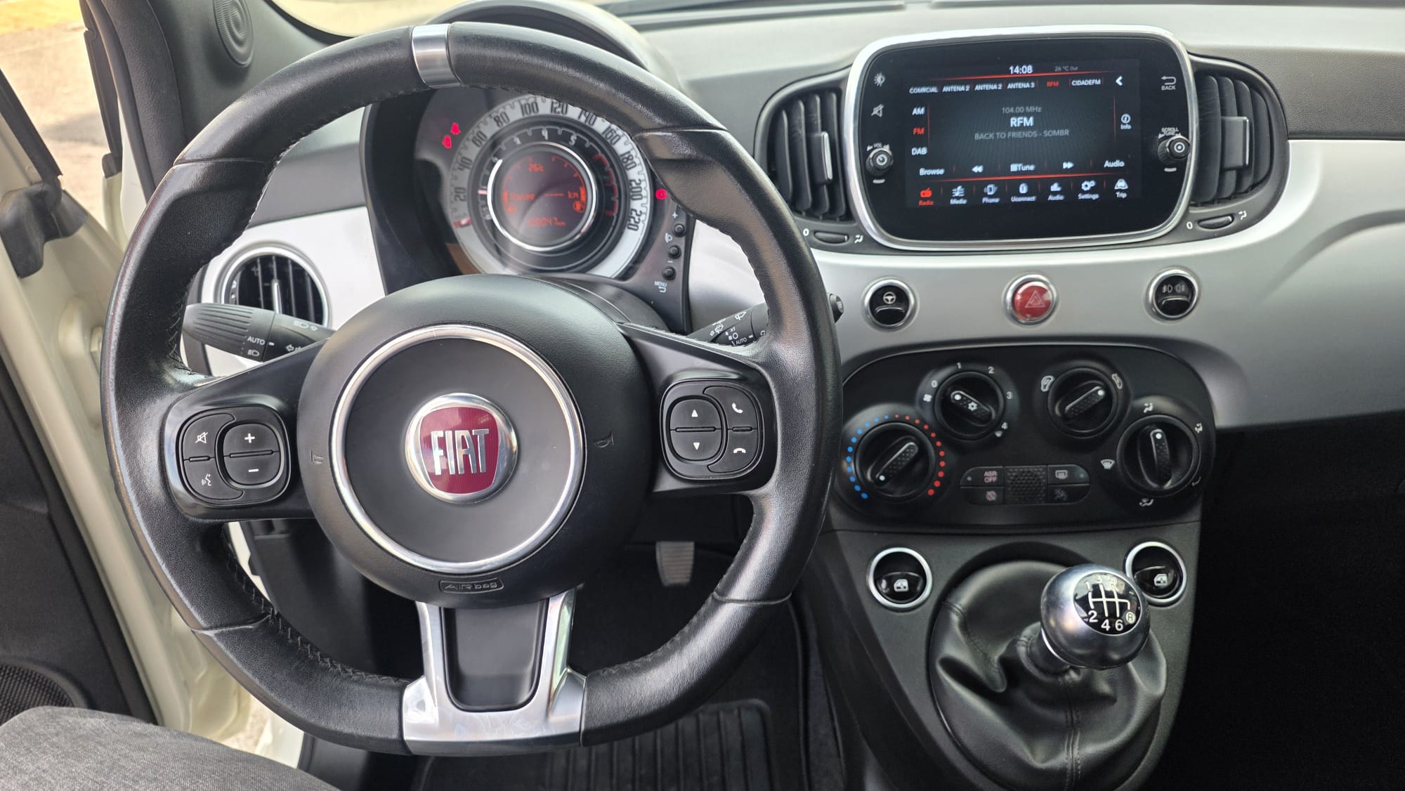 FIAT 500 1.0 Hybrid Connect