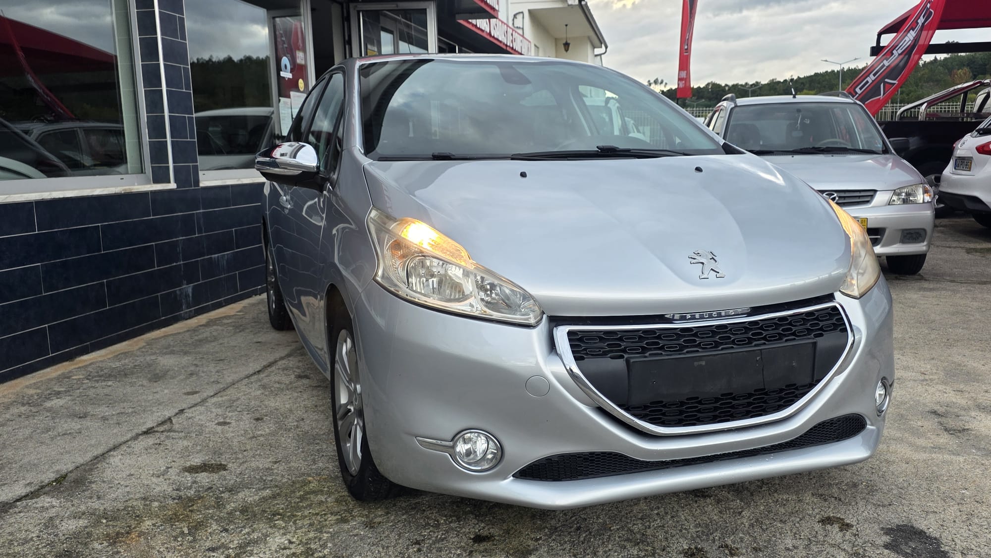 PEUGEOT 208  1.2 PURE TECH