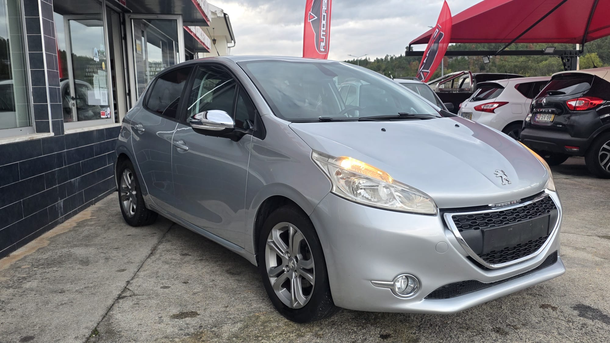 PEUGEOT 208  1.2 PURE TECH