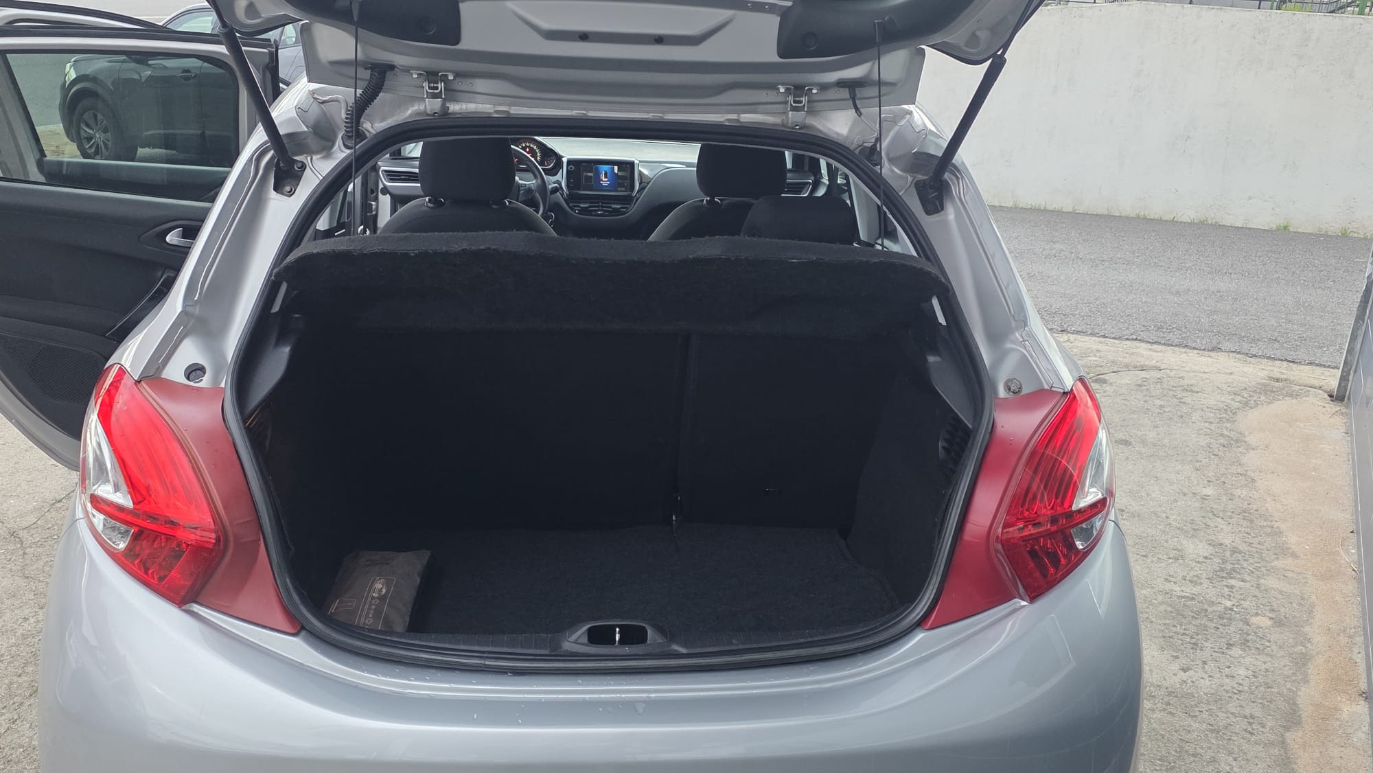 PEUGEOT 208  1.2 PURE TECH