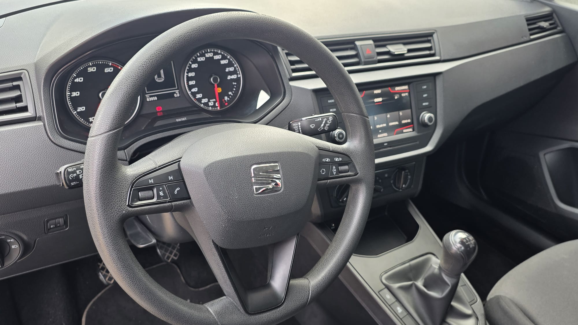 SEAT ARONA 1.0 TSI Referen Hatchback