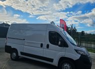 Peugeot BOXER 2.2 BlueHDi 335 L2H2 Premium
