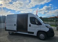 Peugeot BOXER 2.2 BlueHDi 335 L2H2 Premium