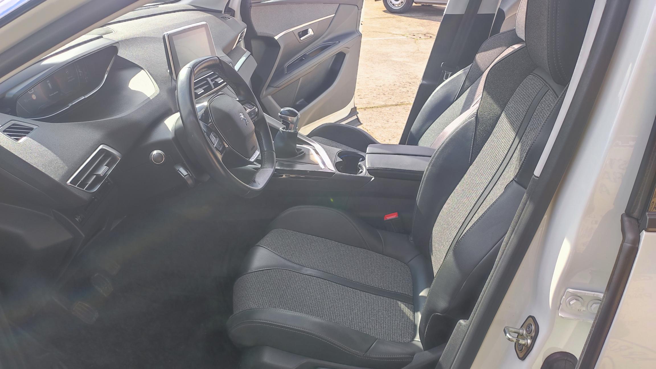 Peugeot 3008 Diesel 1.5 BlueHdi ALLUR