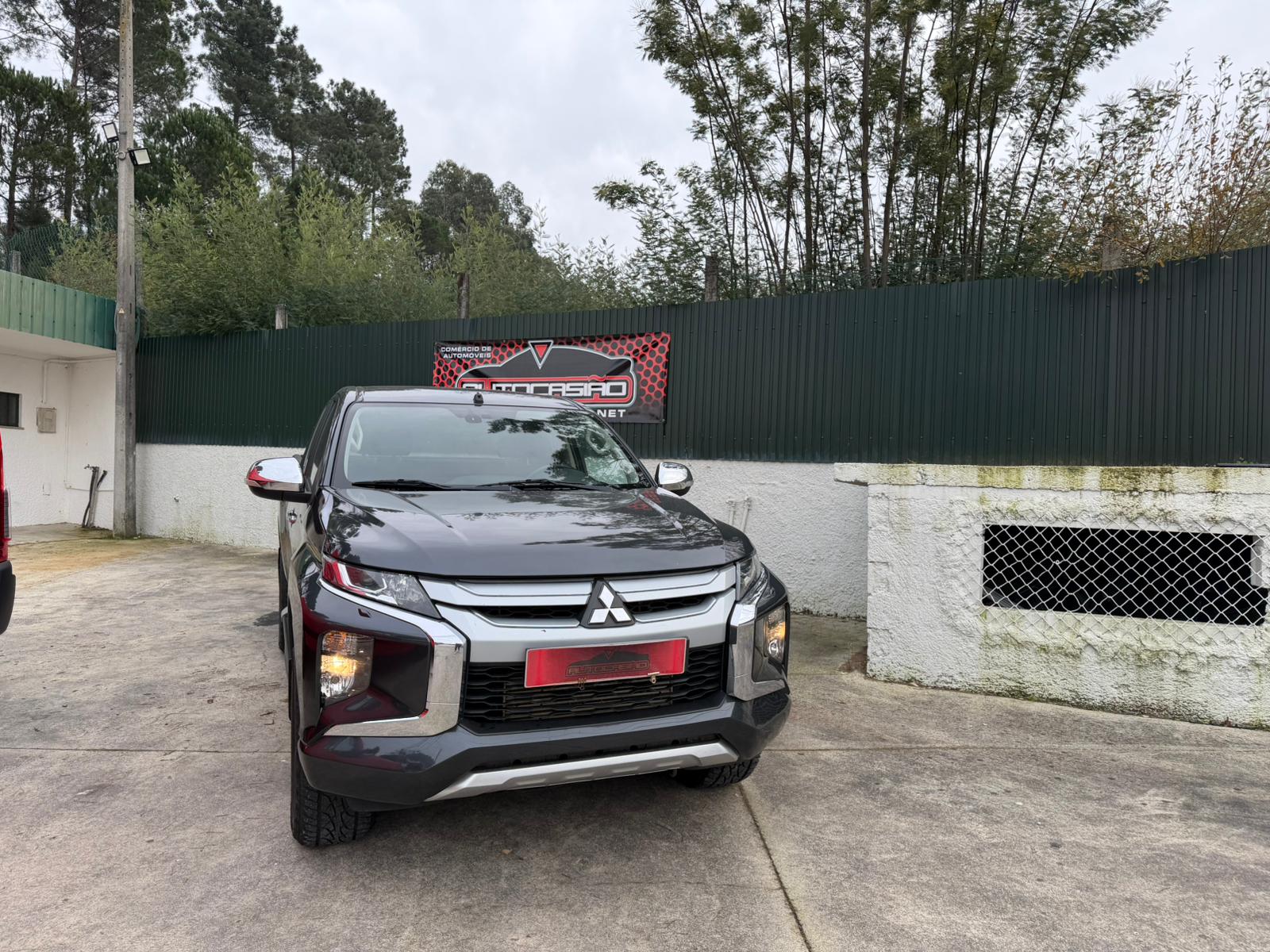 Mitsubishi L200 Strakar 4×4