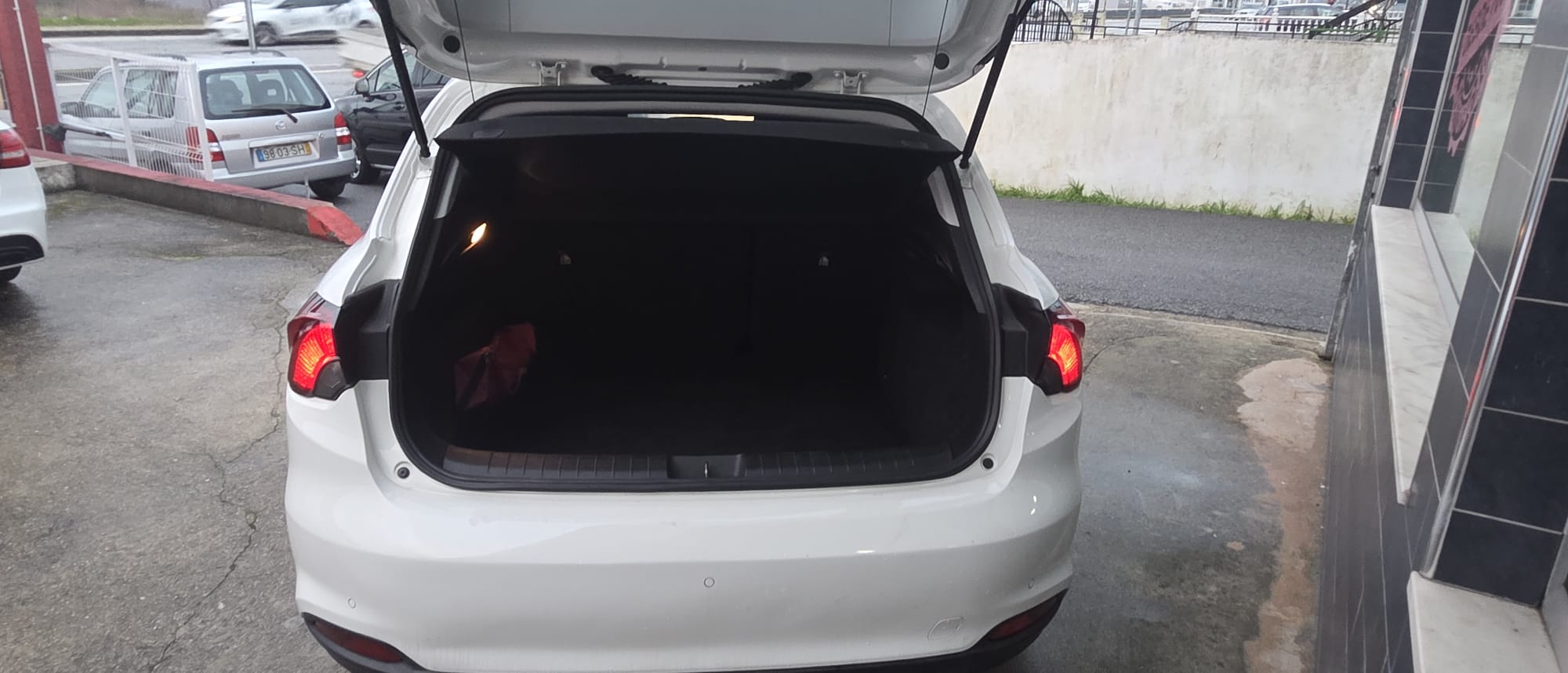 FIAT TIPO 1.3 M-Jet Loung Hatchback