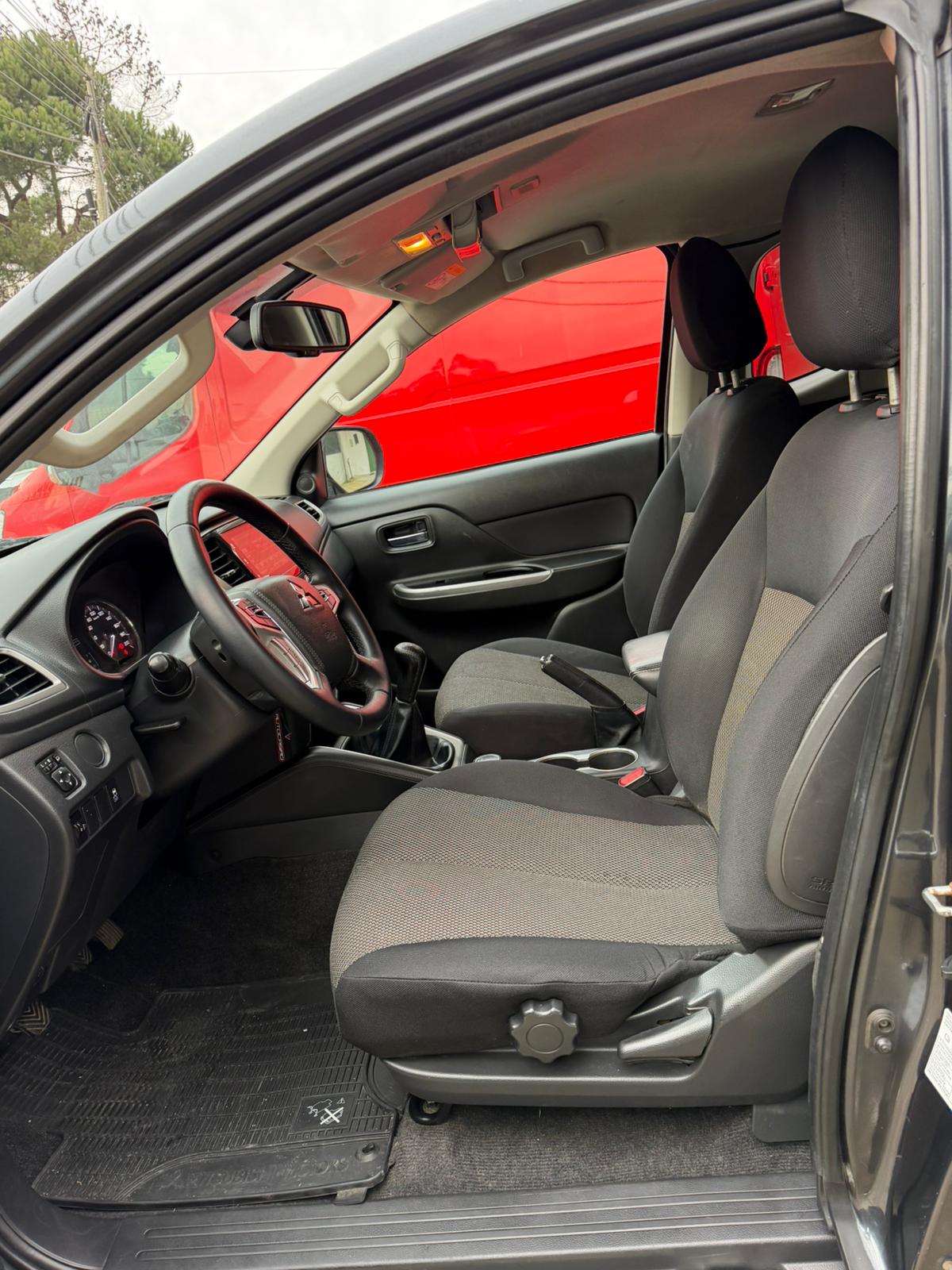 Mitsubishi L200 Strakar 4×4