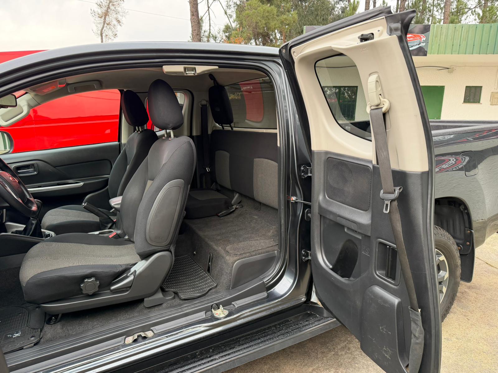 Mitsubishi L200 Strakar 4×4