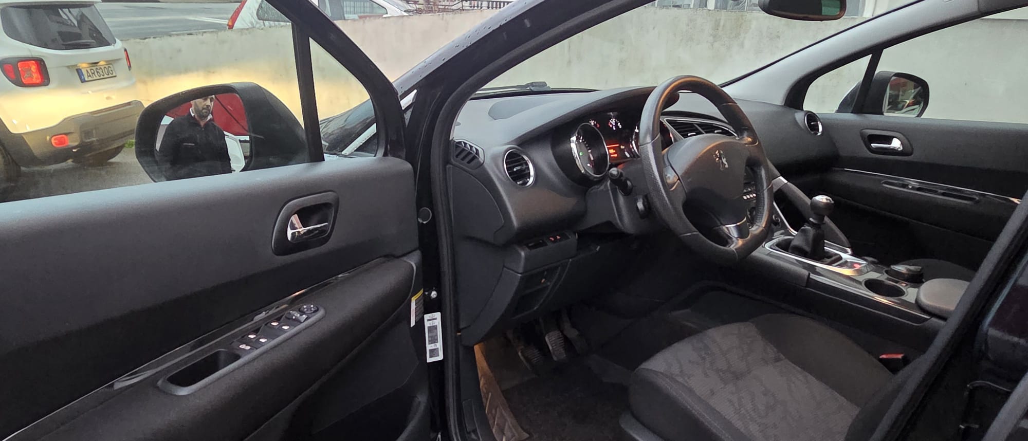 Peugeot 3008 DIESEL 1.6 HDi Sport