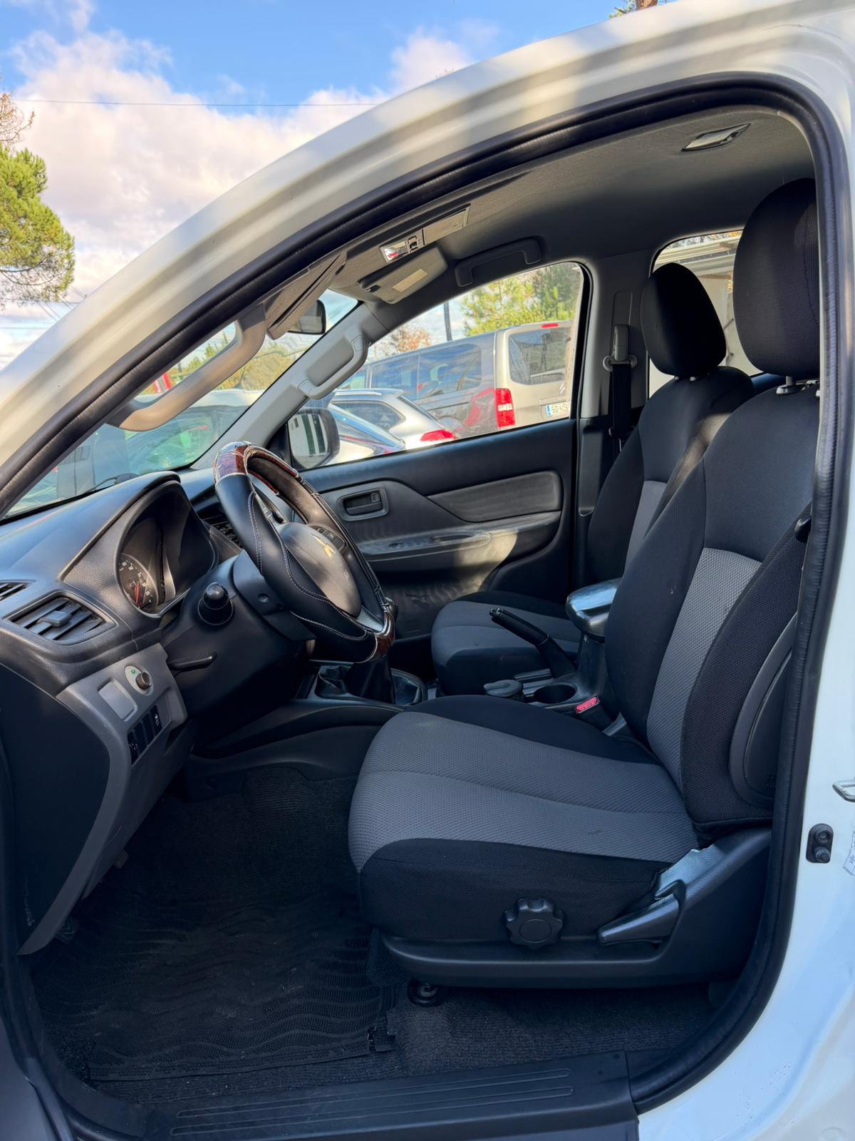 Mitsubishi L200 2.4 DI-D   4X2