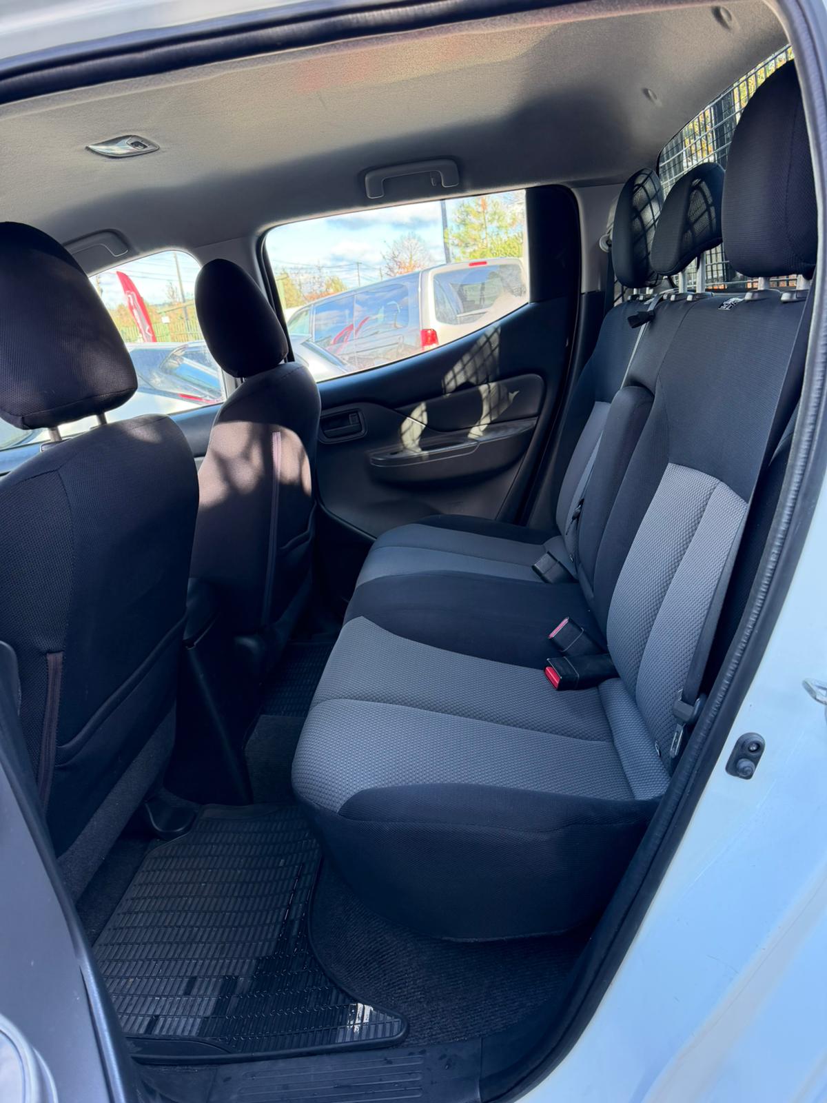 Mitsubishi L200 2.4 DI-D   4X2