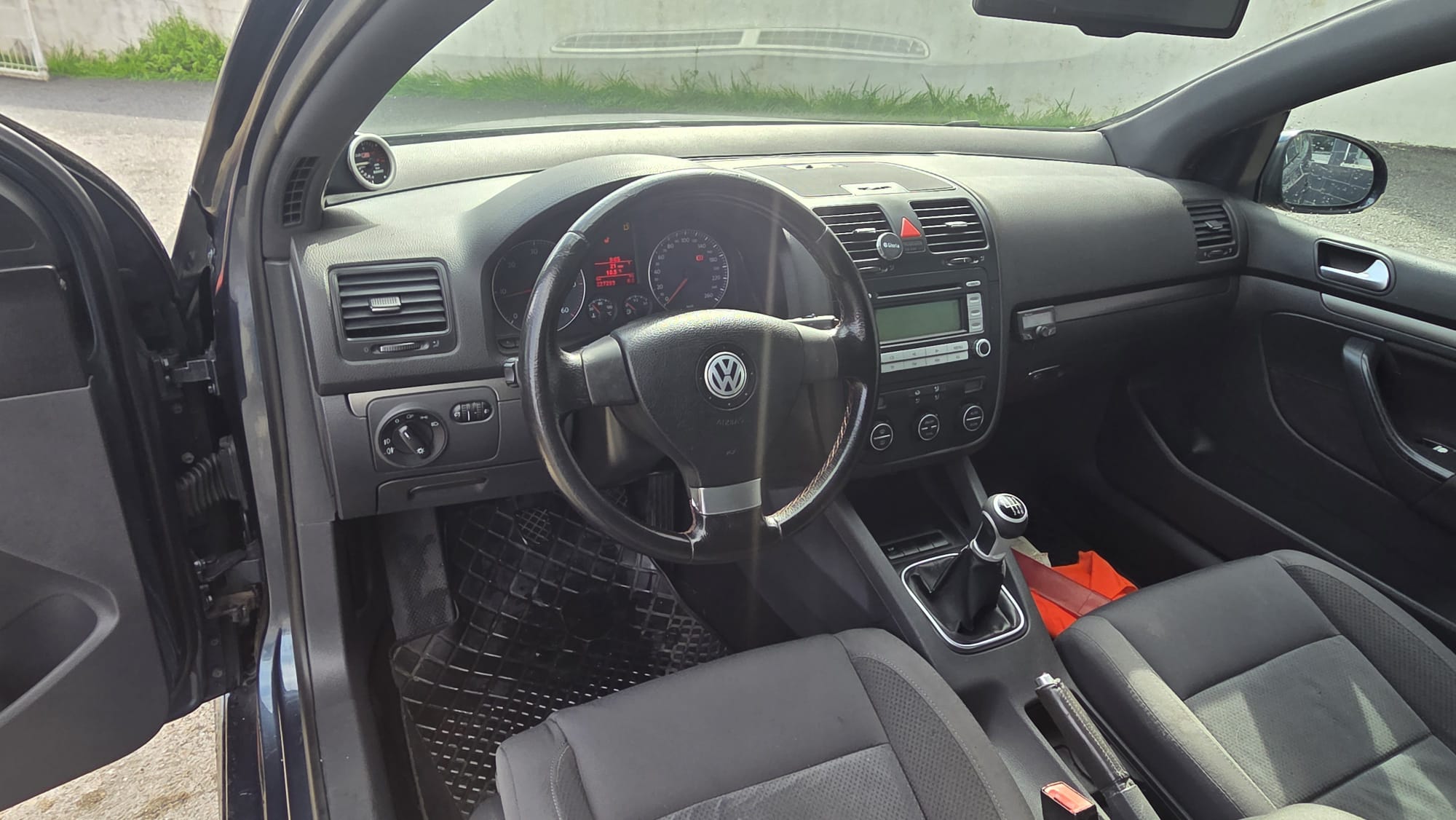 Volkswagen Golf V 1.9 TDi