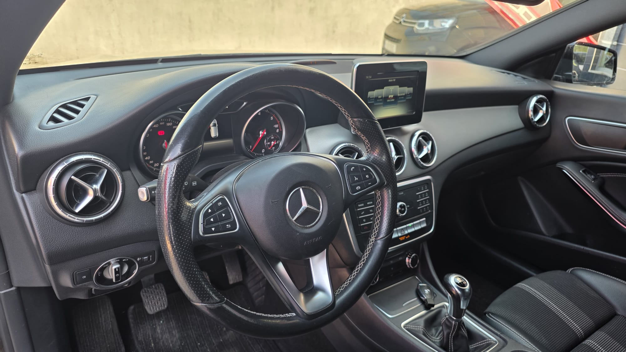 Mercedes-Benz CLA 180 d Shooting Brake AMG Line