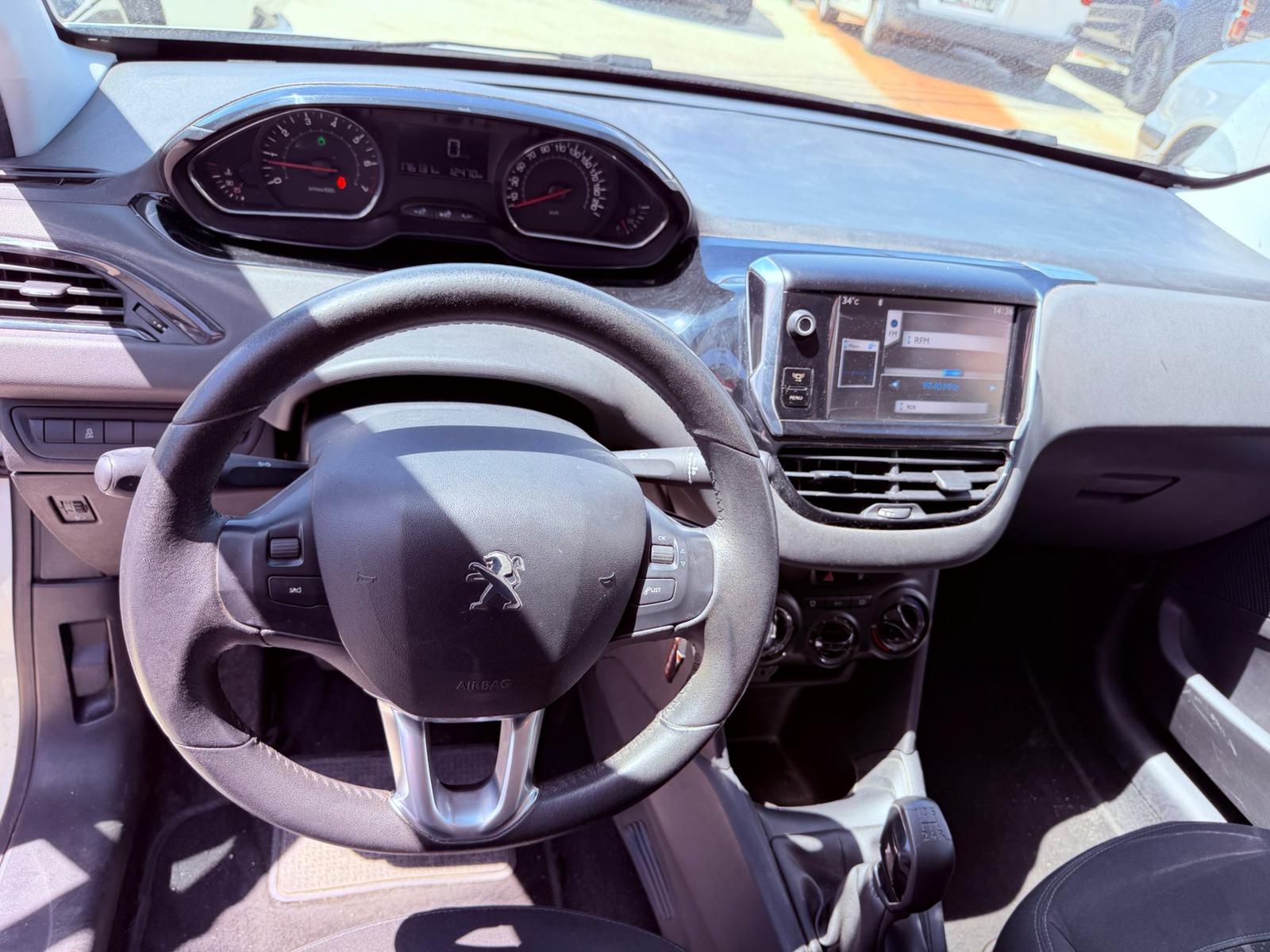 PEUGEOT 208  1.2 PURE TECH ALLURE