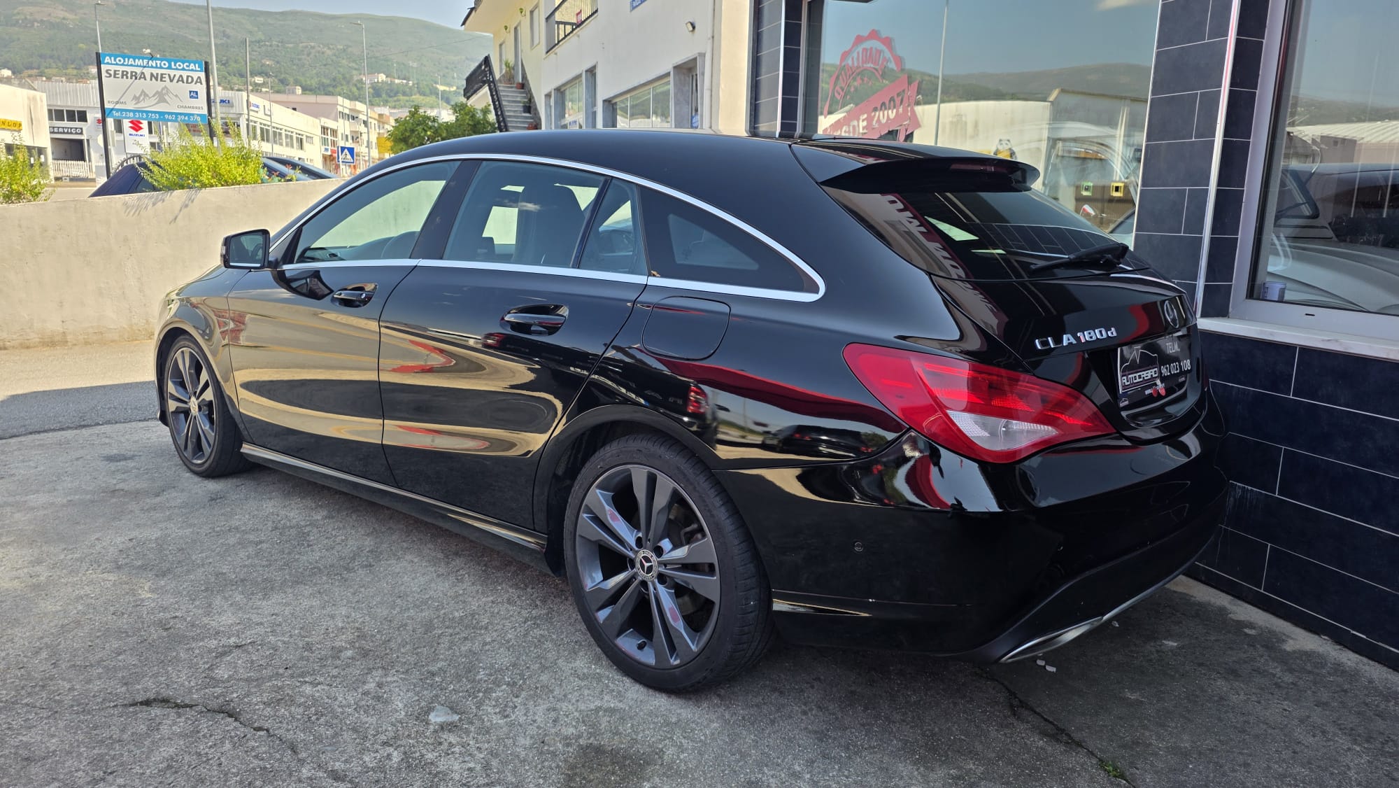 Mercedes-Benz CLA 180 d Shooting Brake AMG Line