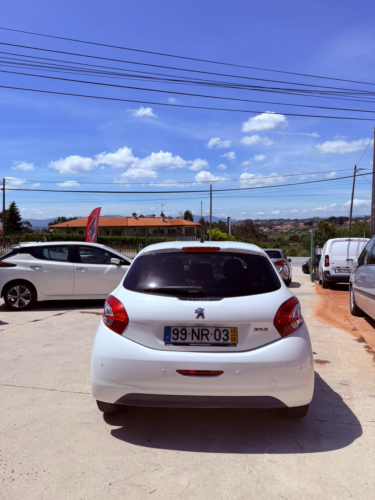 PEUGEOT 208  1.2 PURE TECH ALLURE