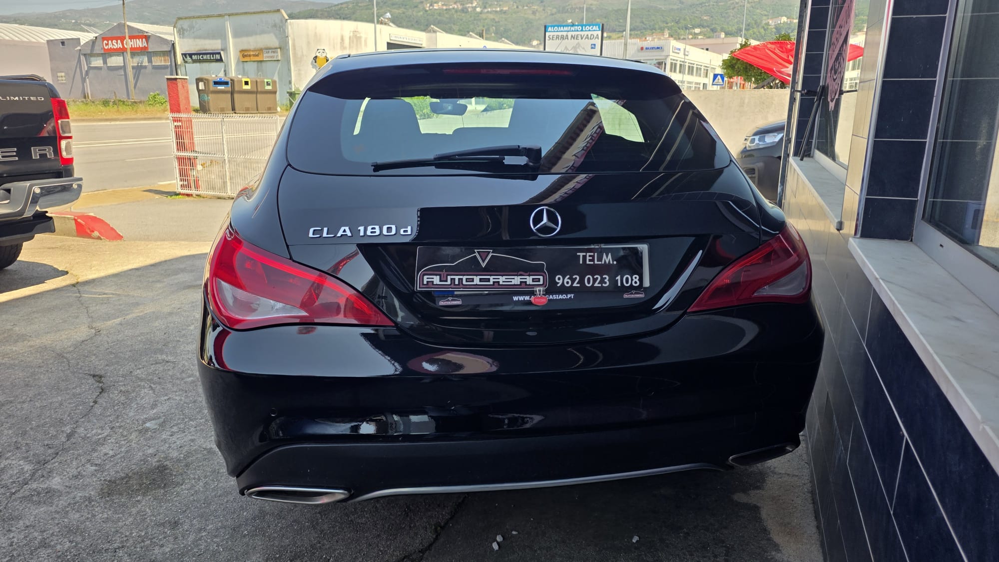 Mercedes-Benz CLA 180 d Shooting Brake AMG Line