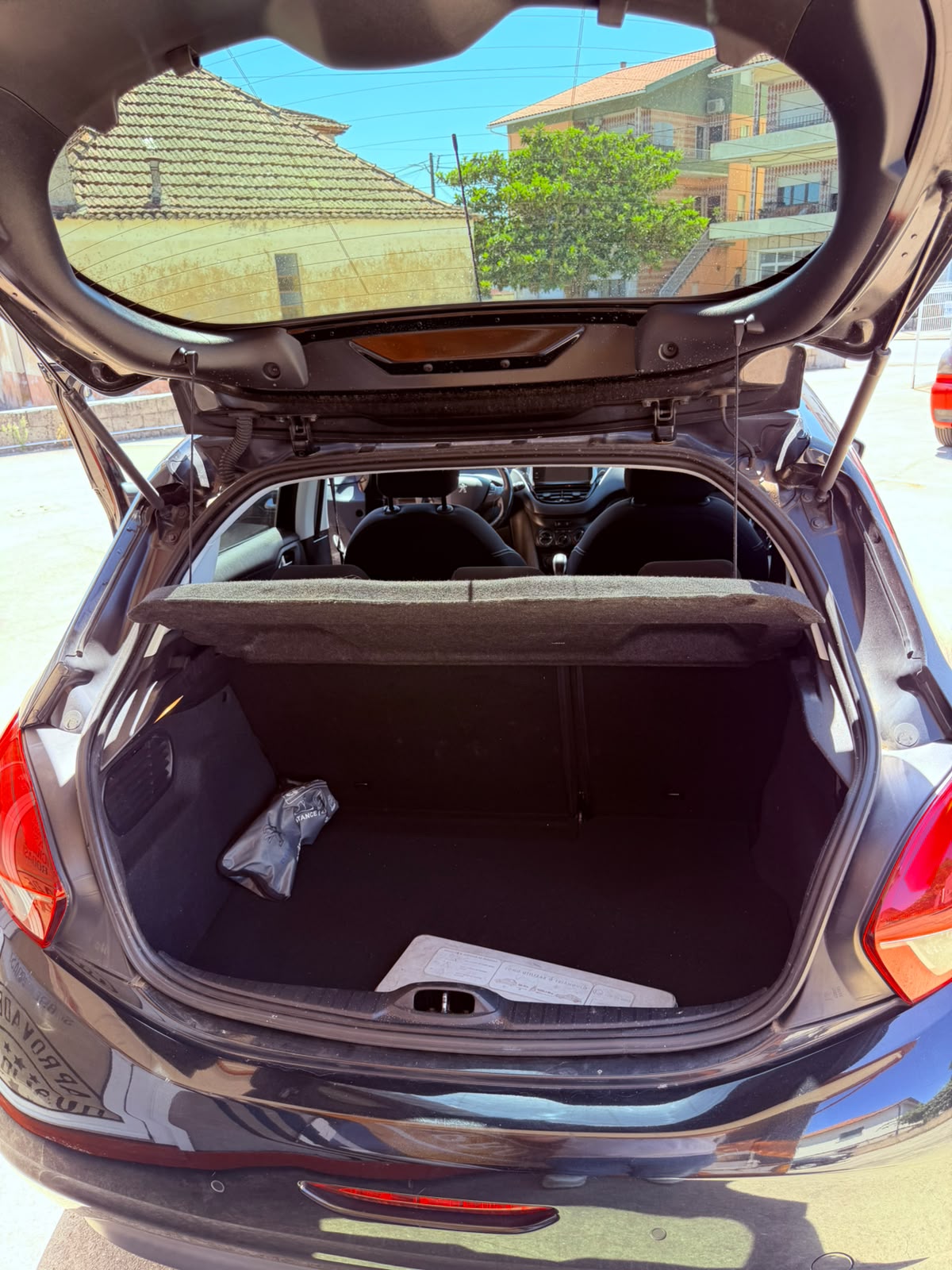 Peugeot 208 1.2 e-VTi Style