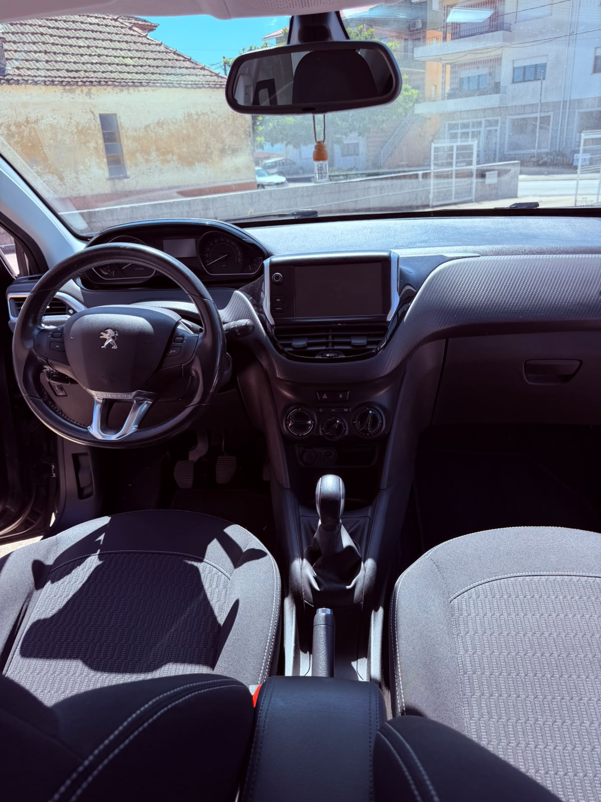 Peugeot 208 1.2 e-VTi Style