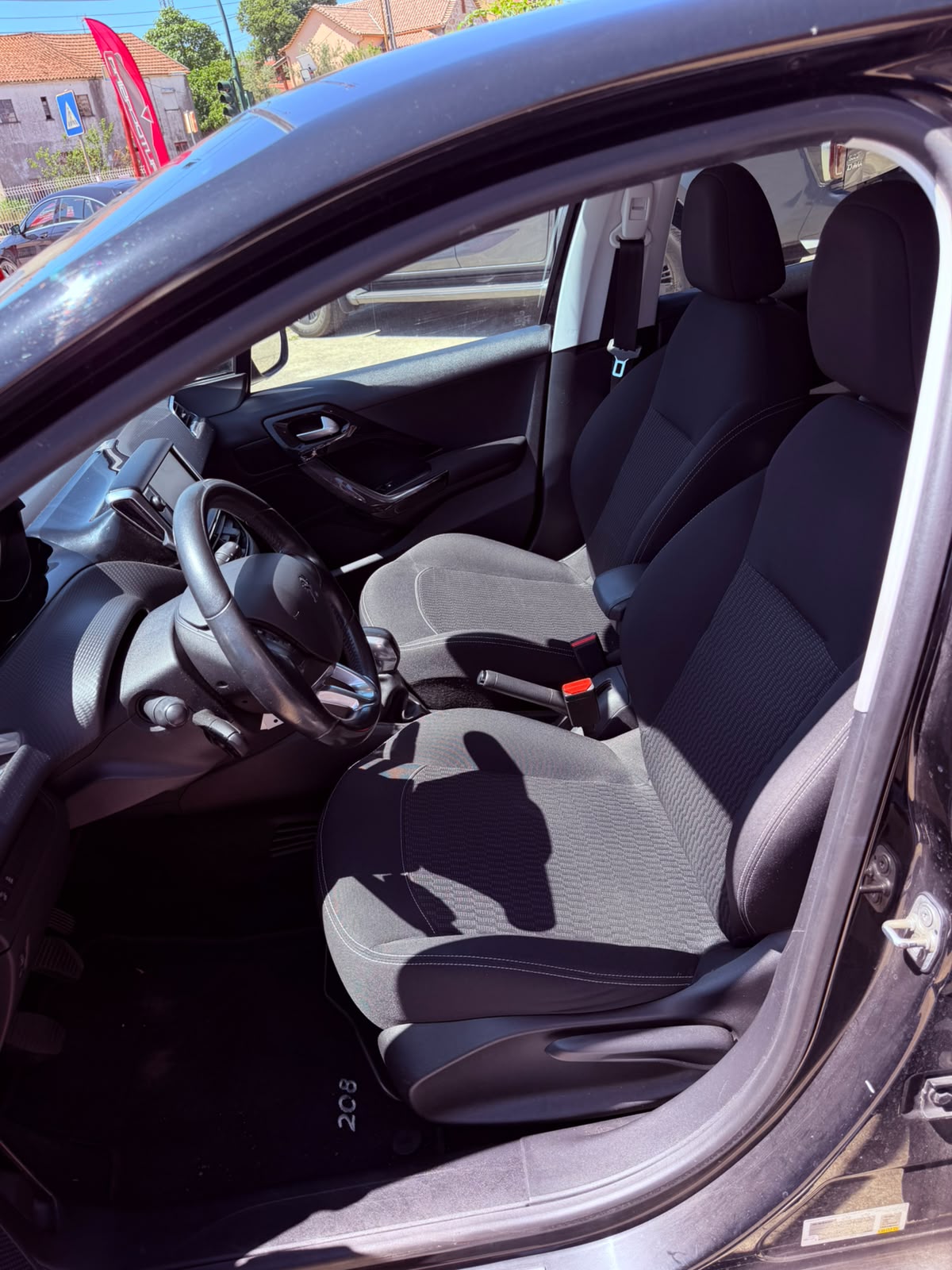 Peugeot 208 1.2 e-VTi Style