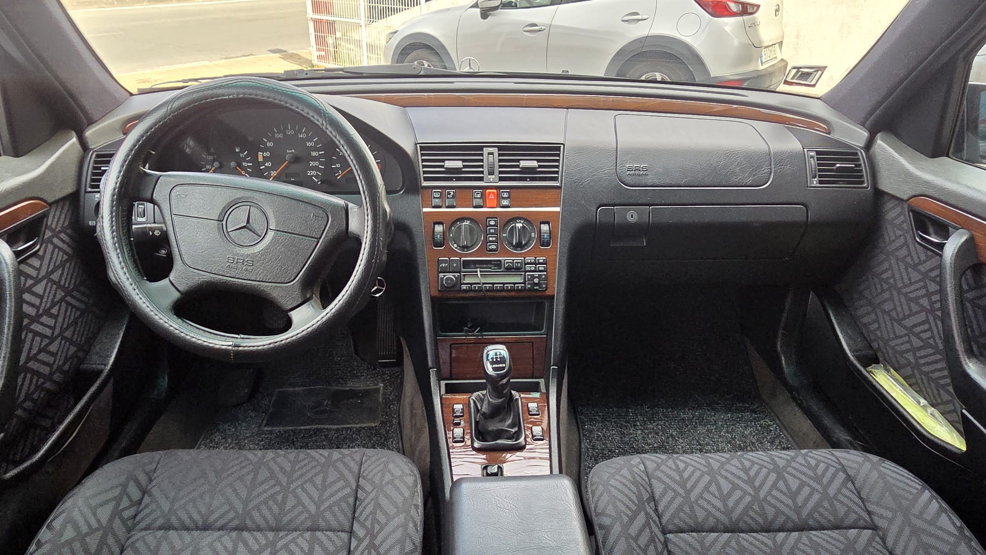 MERCEDES C250